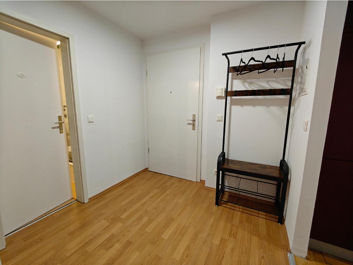 2Br Apartment, Parking, Wi-Fi, Tv In Berlin Karow Kültér fotó