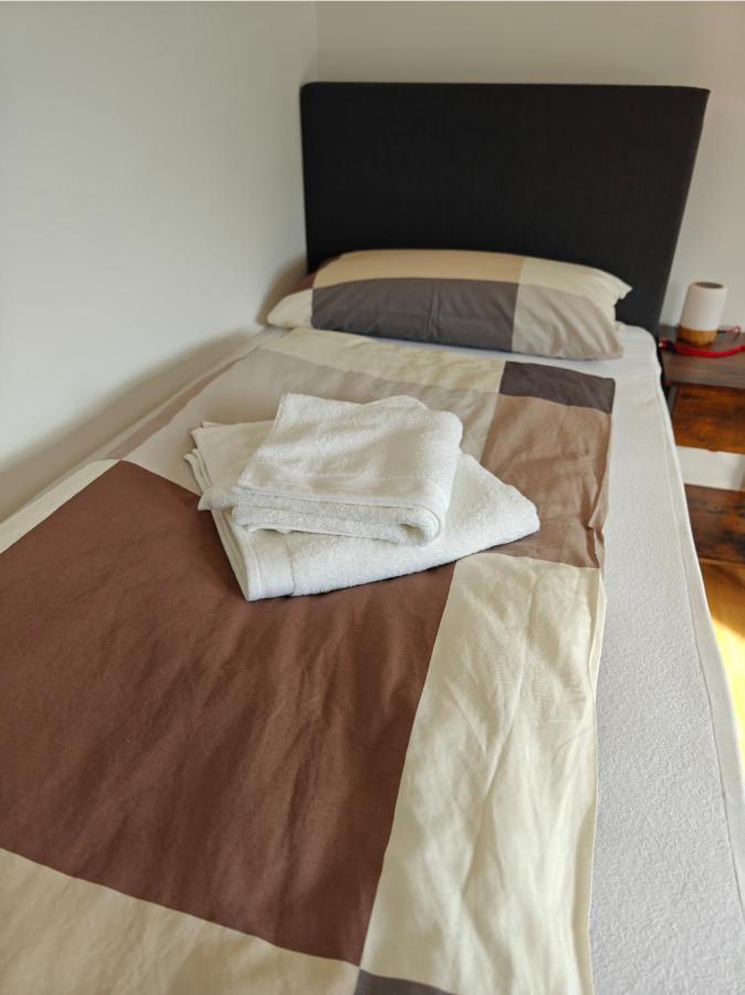 2Br Apartment, Parking, Wi-Fi, Tv In Berlin Karow Kültér fotó
